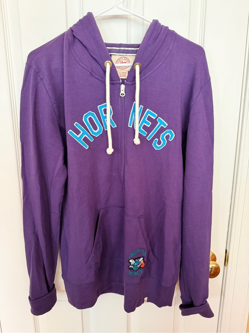 Women’s Charlotte Hornets Purple Zip Hoodie and Front Pocket Size XL